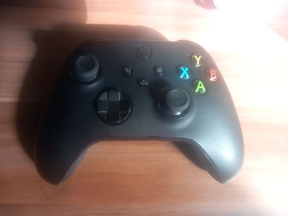 Controller Xbox series S/X, thumbstick-uri nefuncționale