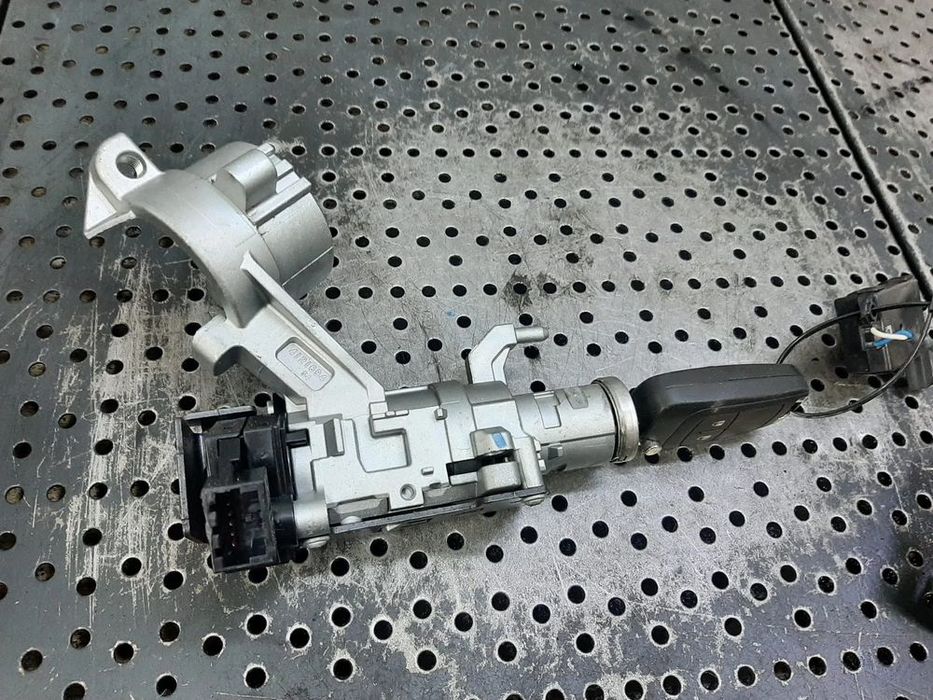 contact cu cheie opel corsa e x15 13496392