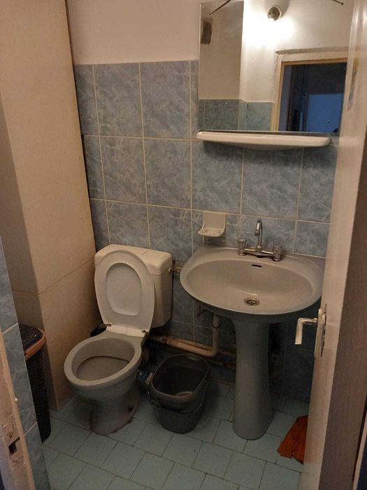 De inchiriat apartament 3 camere decomandate, Bloc UM, et.5/6, 2 bai