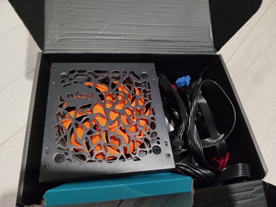 Vand sursa njoy pentru pc