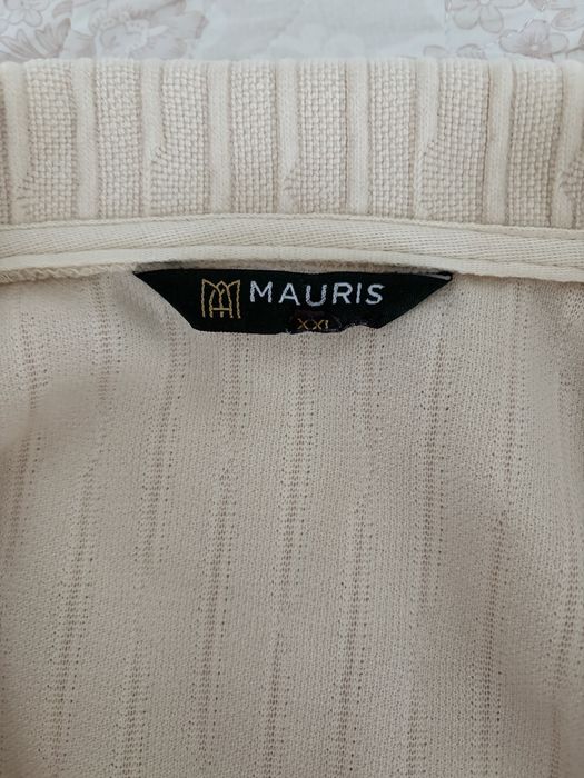 Продается легкий костюм