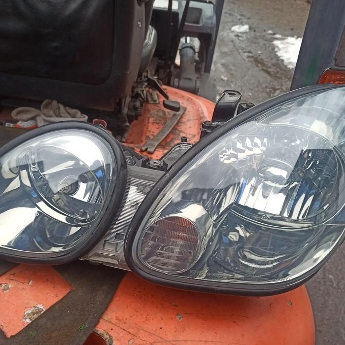 Фары передняя оптика Lexus Gs 300