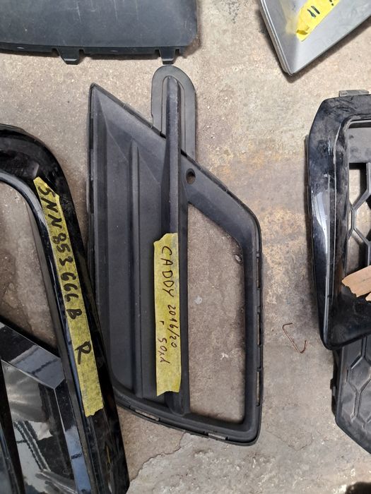 Грил решетка в броня халоген Vw Caddy Tiguan Touran T Roc  Audi  Q2  A3 A4  Seat