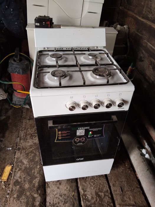 Газ плита в хорошем состояние