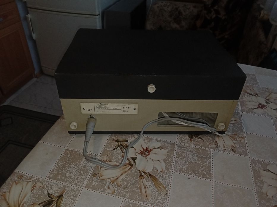 Грамофон RFT Ziphona Apart 306 от1968г.с вграден усилвател и говорител