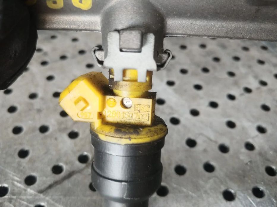 rampa cu injectoare 1.6b ar67601 alfa romeo 156  0280150702