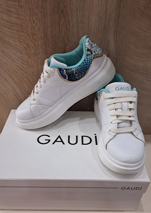 Дамски кецове GAUDI