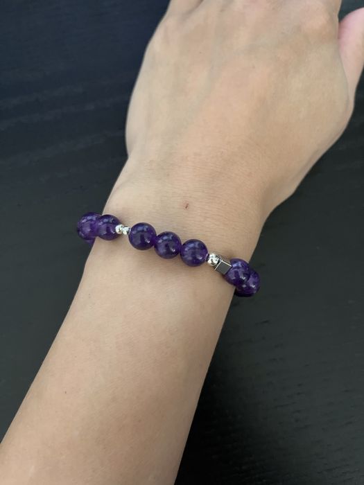 Гривни от естествени камъни