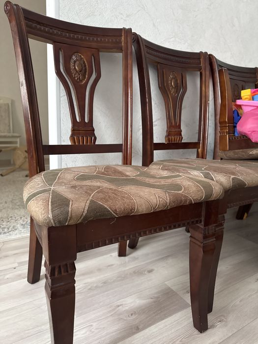 Стульчик в зал .