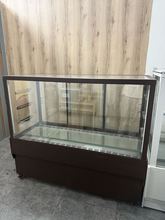 Ветринный холодильник