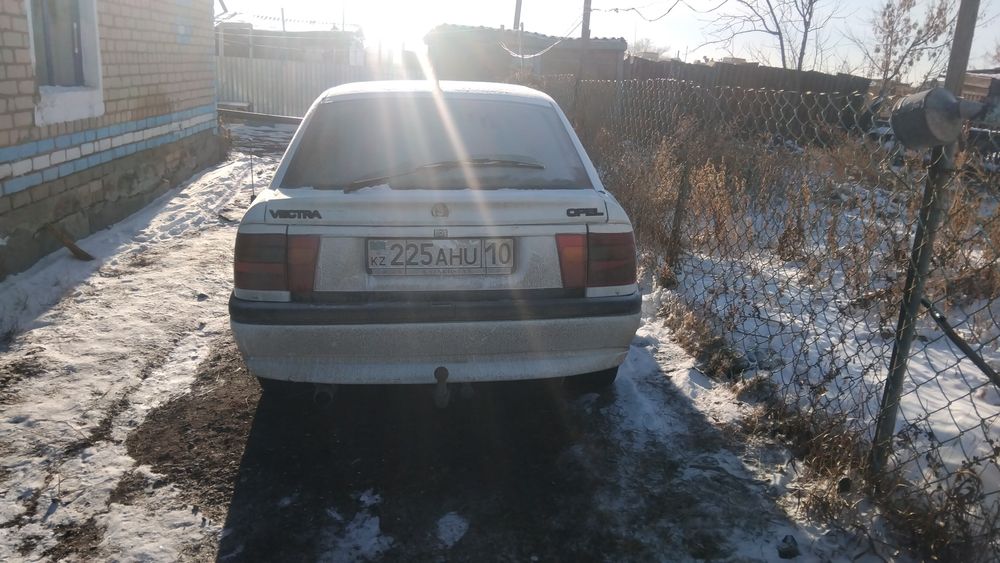 Опель вектра 1995г 2.0