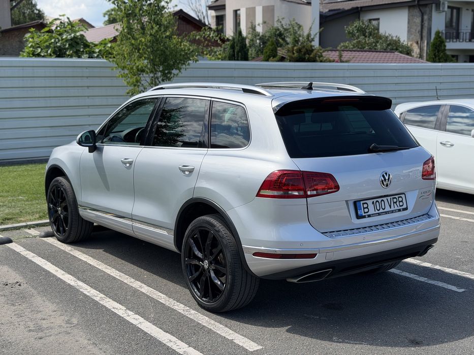 Volkswagen Touareg 3.0 TDI 262 CP 2015 Bi-Xenon Distronic Lane asist Side asist