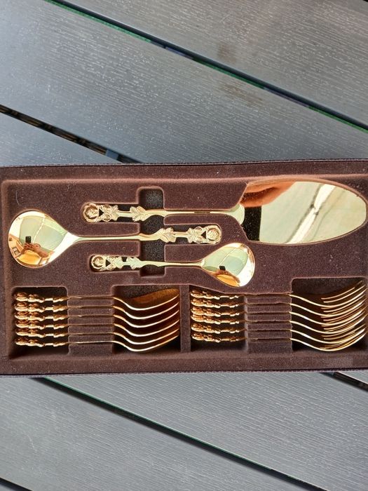 Set de tacamuri vitange aurii