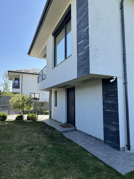 Vand casa Visani str Arghezi prețul este cu tot cu tva!!!