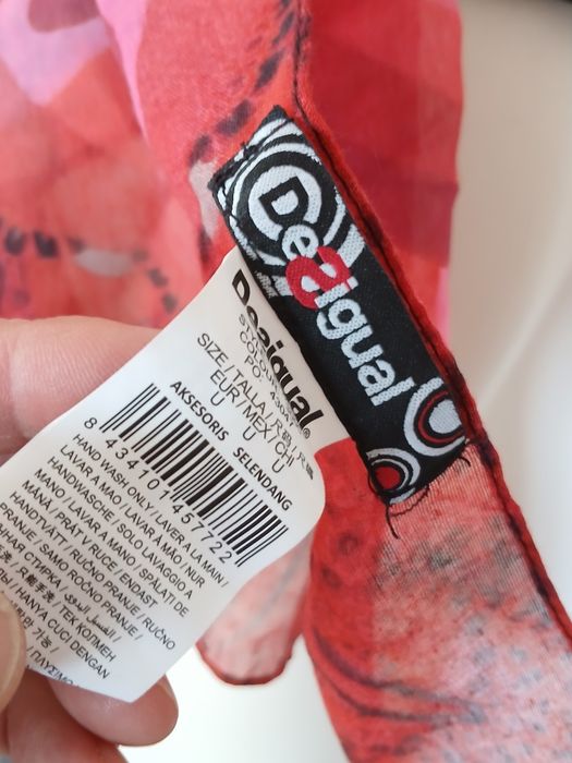 Пролетни  дамски шалове Desigual