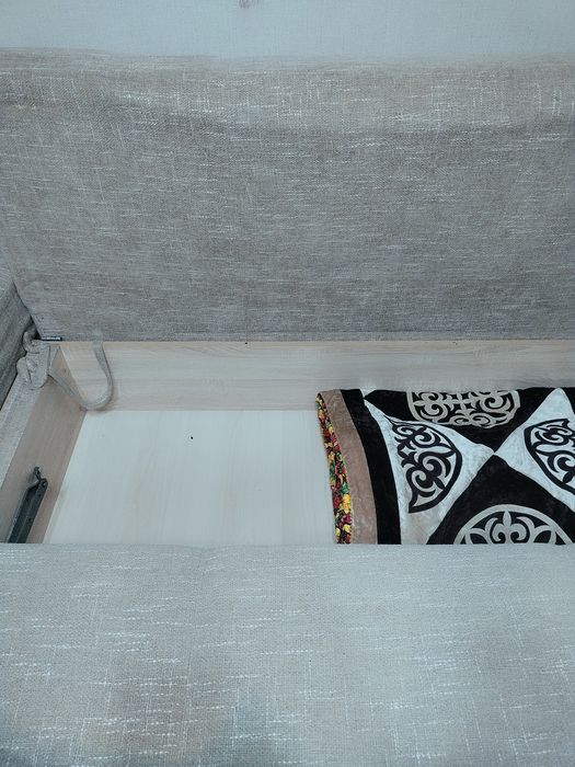 Продам диван- самовывоз