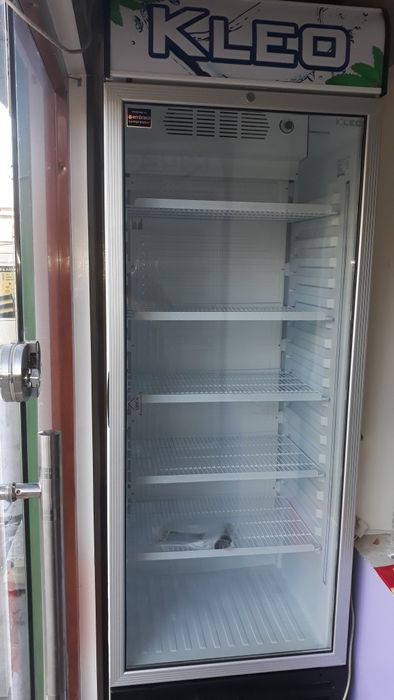 Продам холодильники 500лт морозильники 500лт. Витриный хол-ки 730лт