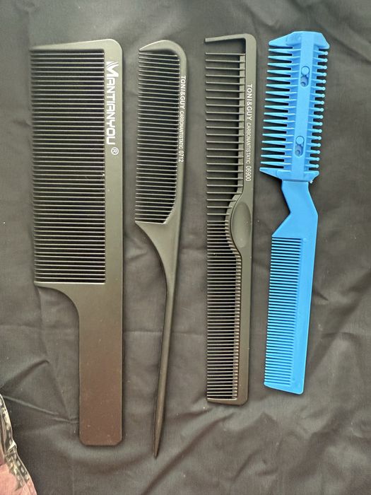 Продам набор для парикмахера брашинги  расчестки