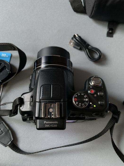 Aparat Foto Digital PANASONIC Lumix DMC-FZ200, 12 MP, Leica DC Vario