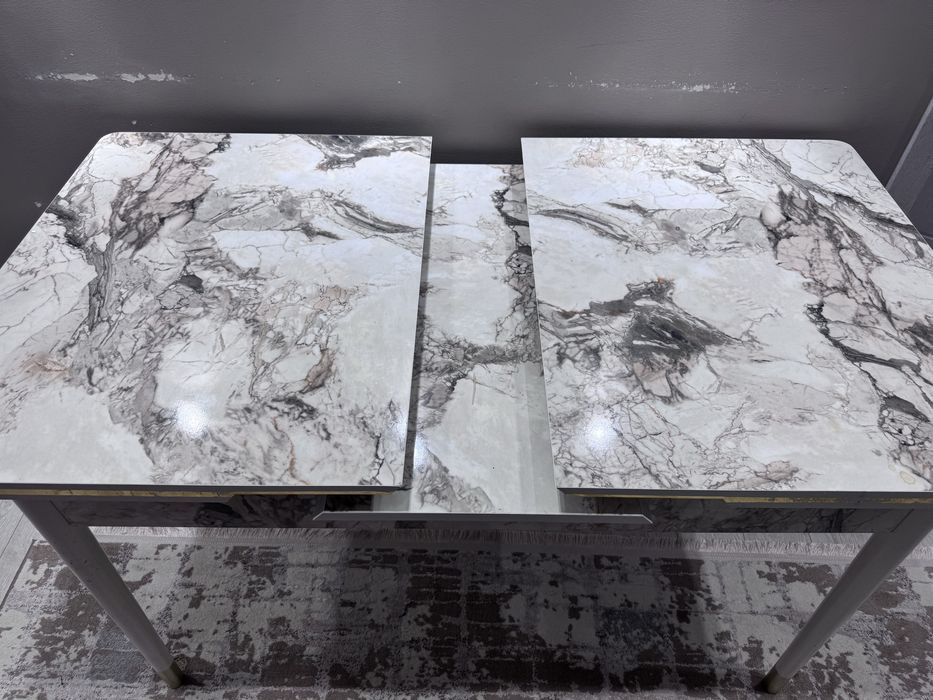 Продам стол для кухни