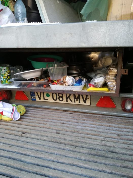 Vând platformă stupi...