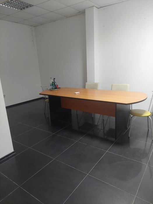 Дава се под наем Магазин в Шумен, Център - 81 кв.м за 306 € - Снимка #3