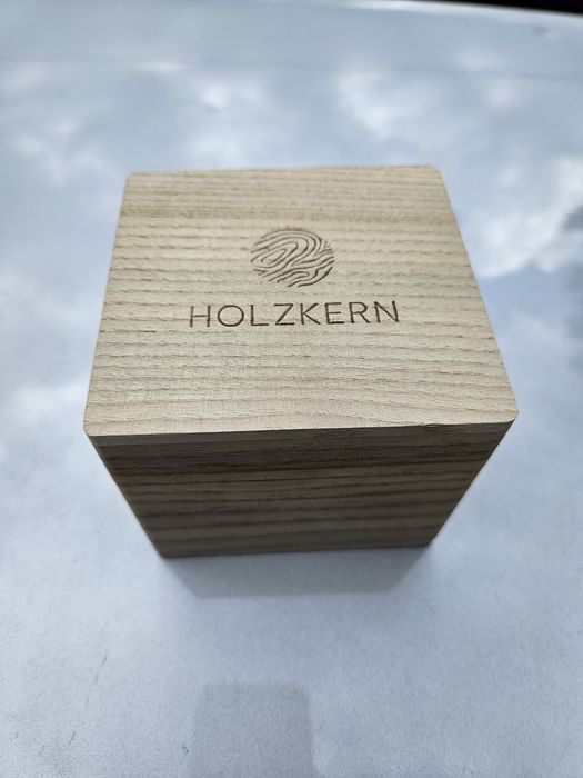 Vând ceas dama HOLZKERN