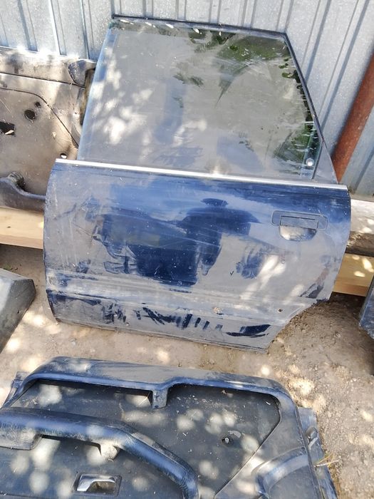 Ауди 100 есыктер