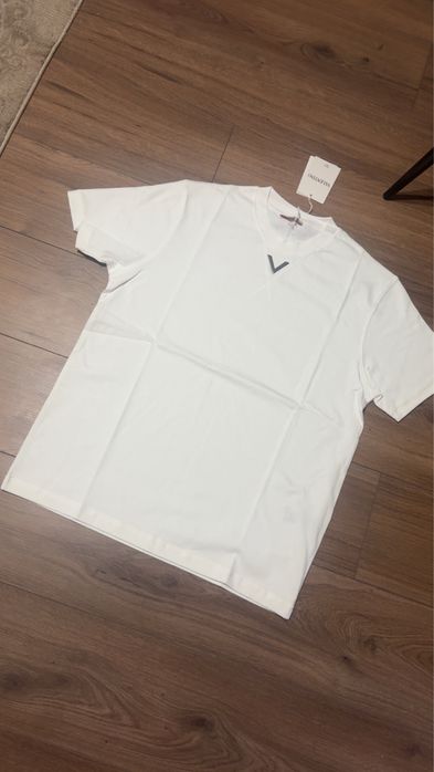 Tricou Valentino Marimea L conditie 10/10