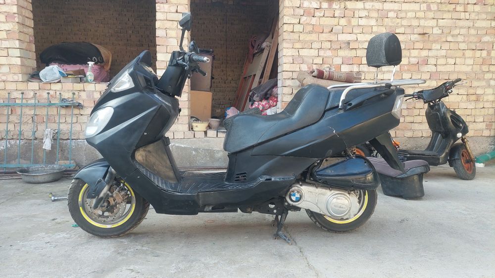 Скутер корейский 125 куб DAELIM