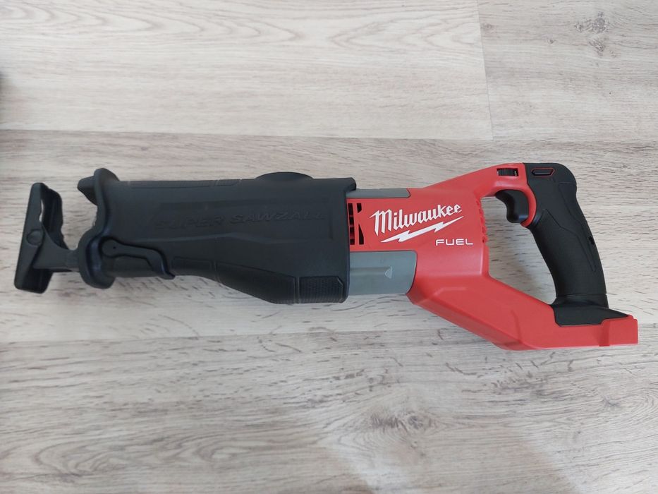 Fierastrau sabie milwaukee cu variator turatie M18 FSX, stare noua