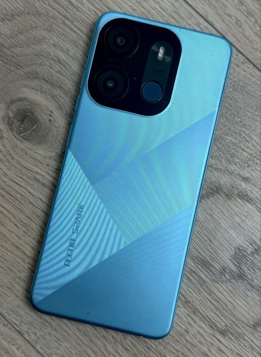 Продам Tecno BF7n