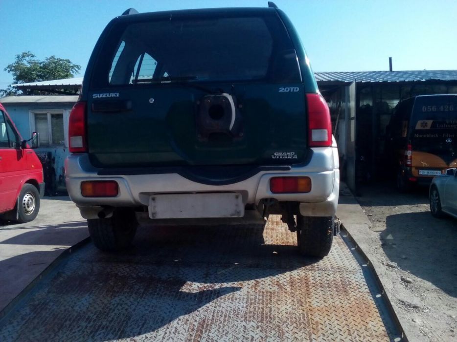 Suzuki Grand Vitara HDI на части.
