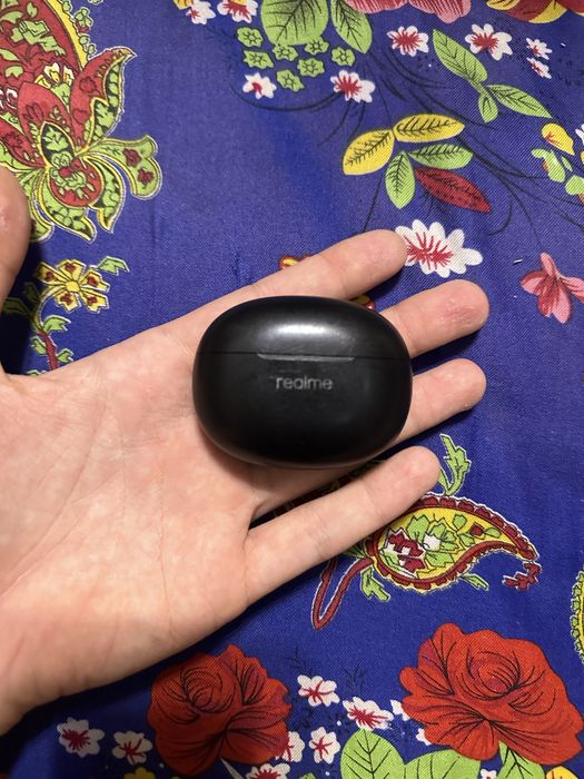 Продается realme Buds Q