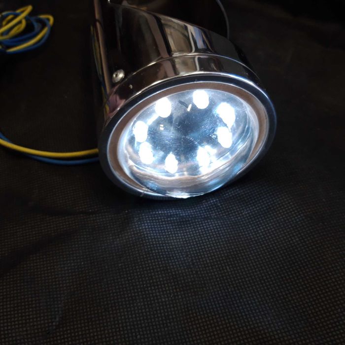 Светещ Накрайник за Ауспух с Бяла LED Светлина С Код ММ 7215