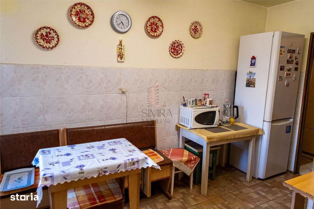 Apartament 4 camere decomandat pta. Decebal