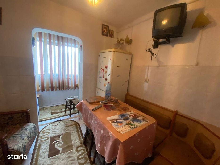 De vanzare apartament cu 2 camere și balcon, etajul 2,zona Piata Mare