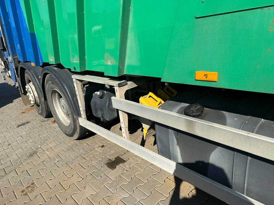 Autoutilitara Gunoiera Mercedes Econic 2633