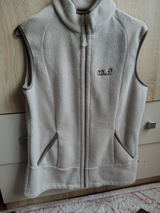 Vesta frumoasa jack wolfskin
