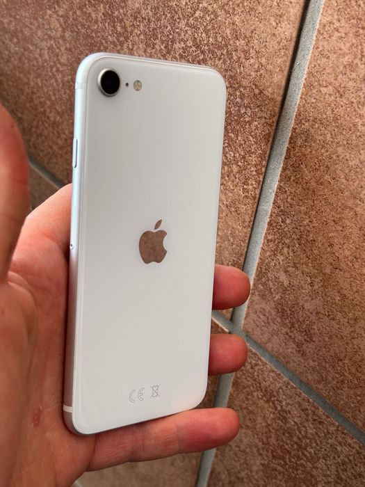 iPhone SE 2020 – Отлично състояние | Първи собственик