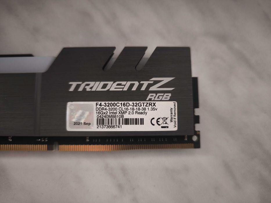Memorie RAM G.Skill INTL  TRIDENTZ RGB 32GB (2x16GB) 3200MHz CL16  F4-3200C16D-32GTZRX