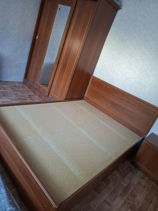 Срочно продам спальний гарнитур