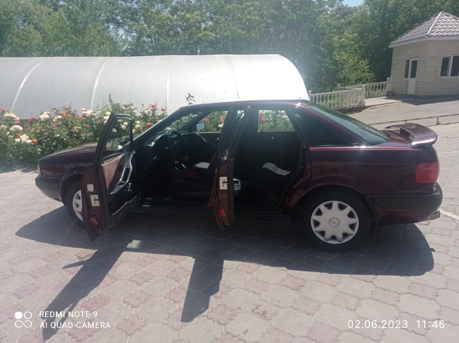 Продам машину Аudi 80 В4