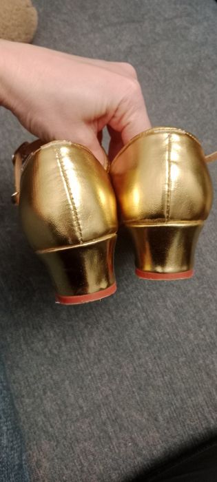 Туфли танцевальные