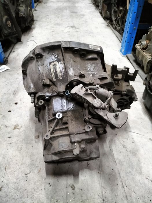 Ръчна скоростна кутия Renault Scenic 1.9DCI / Рено Сценик 1.9дци