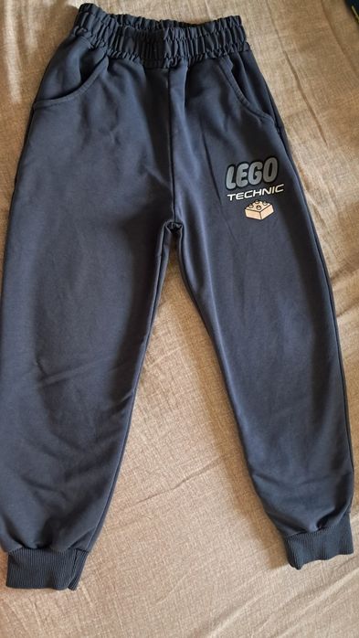 Джинсы и штаны для мальчика