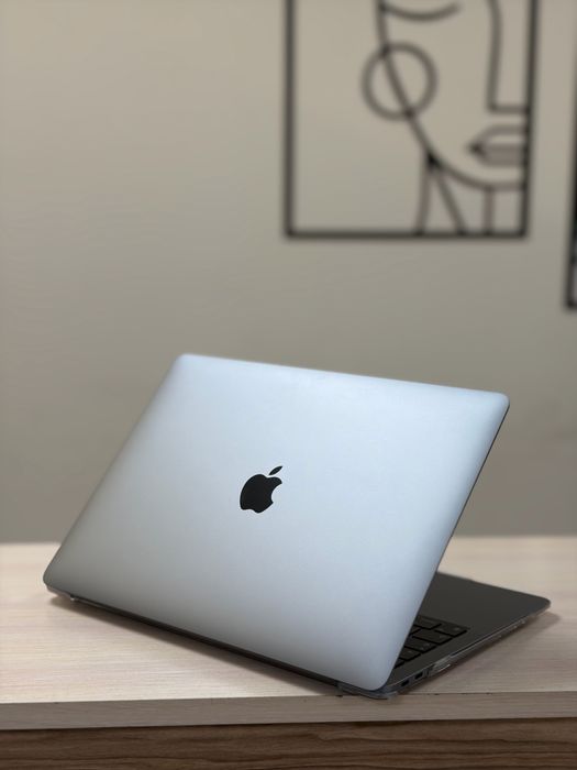 Macbook air 13 m1 оригинал без ремонтов гарантия