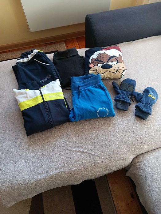 Продавам детски дрехи за момче