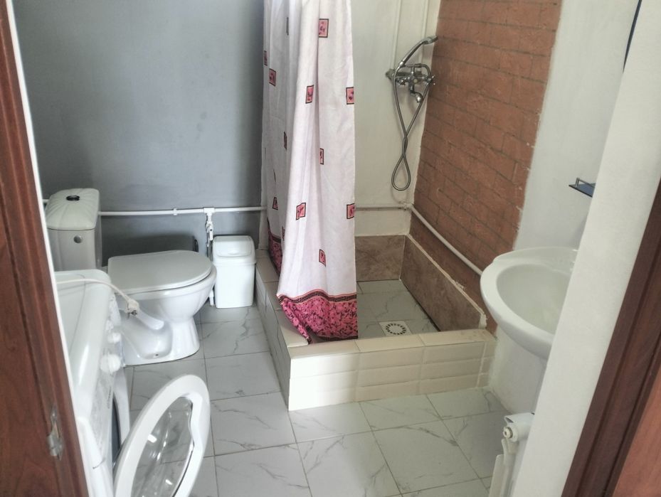 Квартира,Сдаеться частный дом