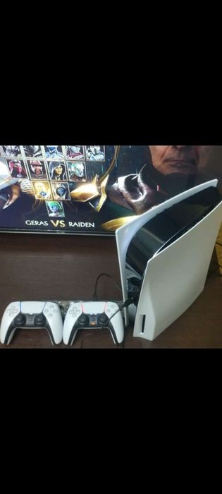 Сдается телевизор квартира и ПС5 и пс4